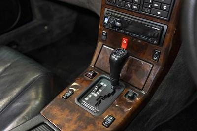 Lot 1995 Mercedes Benz R129 SL320