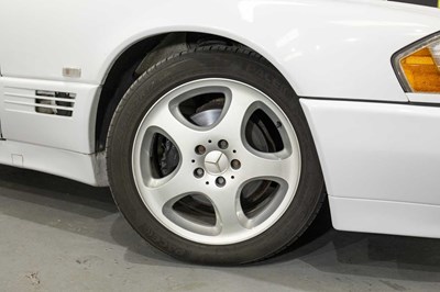Lot 1995 Mercedes Benz R129 SL320