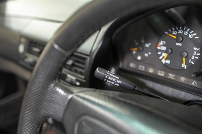 Lot 1995 Mercedes Benz R129 SL320