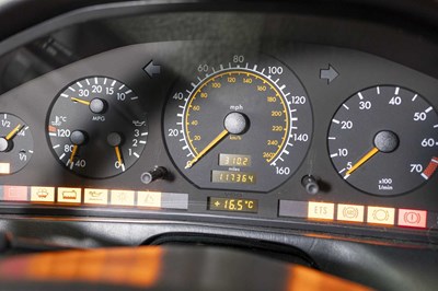 Lot 1995 Mercedes Benz R129 SL320