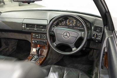 Lot 1995 Mercedes Benz R129 SL320