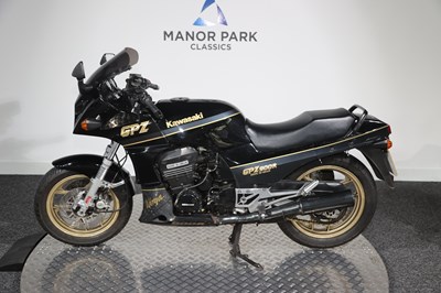 Lot 64 - 1989 Kawasaki GPZ900R