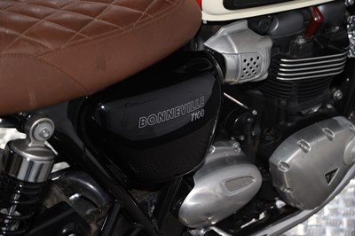 Lot 10 - 2016 Triumph Bonneville T100