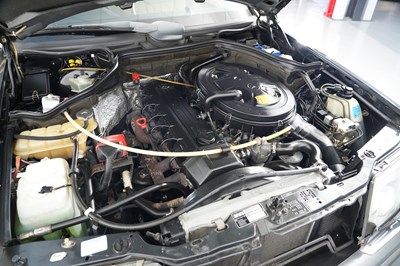 Lot 1990 Mercedes-Benz 300 E 4Matic