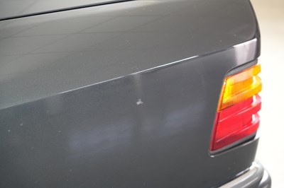 Lot 1990 Mercedes-Benz 300 E 4Matic