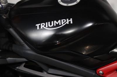 Lot 2016 Triumph Daytona 675R