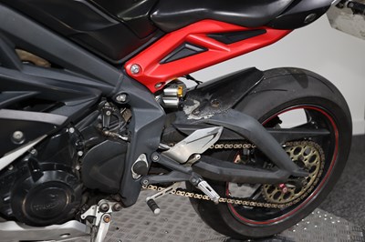 Lot 2016 Triumph Daytona 675R
