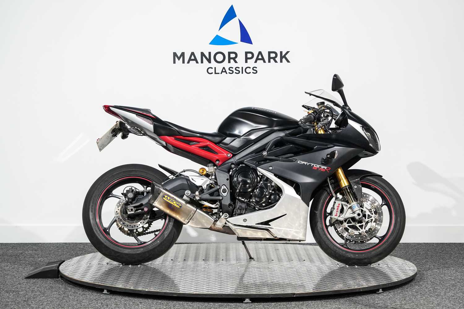 155 - 2016 Triumph Daytona 675R