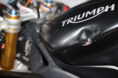 Lot 2016 Triumph Daytona 675R