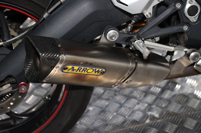 Lot 2016 Triumph Daytona 675R