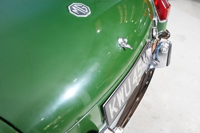 Lot 1972 MG B Roadster