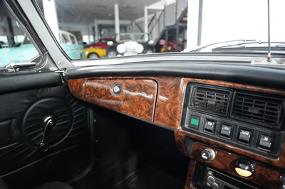 Lot 1972 MG B Roadster