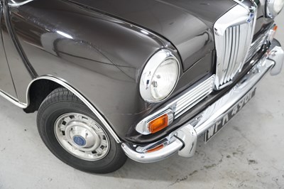 Lot 1968 Riley Elf MK III