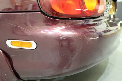 Lot 2000 Mazda MX-5 Icon