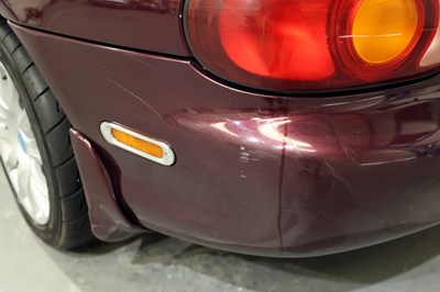Lot 2000 Mazda MX-5 Icon