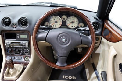 Lot 2000 Mazda MX-5 Icon