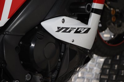 Lot 2004 Yamaha YZF-R1
