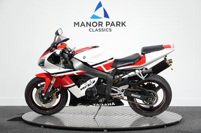 Lot 2004 Yamaha YZF-R1