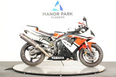 Lot 2004 Yamaha YZF-R1