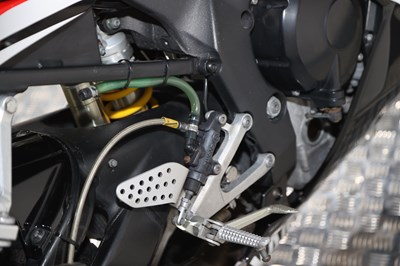 Lot 2004 Yamaha YZF-R1