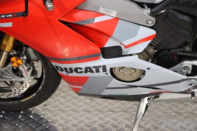 Lot 2019 Ducati Panigale V4S