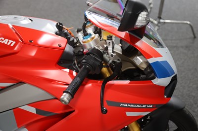 Lot 2019 Ducati Panigale V4S