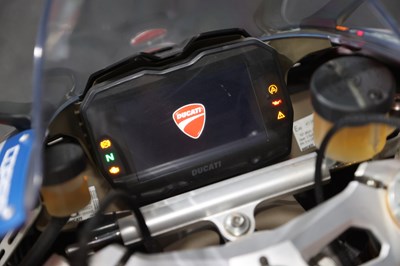 Lot 2019 Ducati Panigale V4S