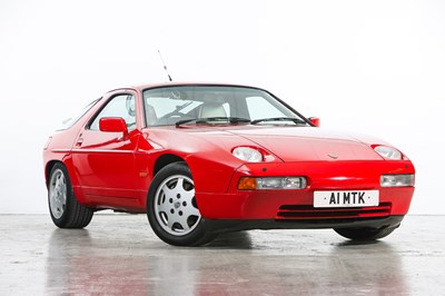 Lot 1990 Porsche 928 GT