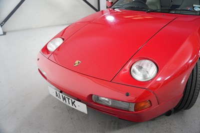 Lot 1990 Porsche 928 GT