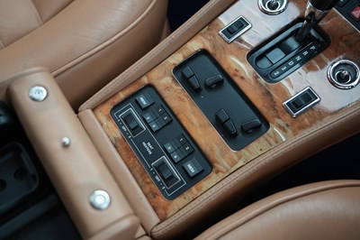 Lot 1998 Bentley Turbo RT