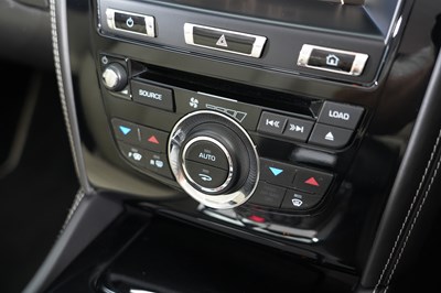 Lot 2014 Jaguar XKR 5.0 Convertible