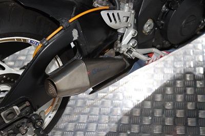 Lot 2005 Suzuki GSXR1000 K5