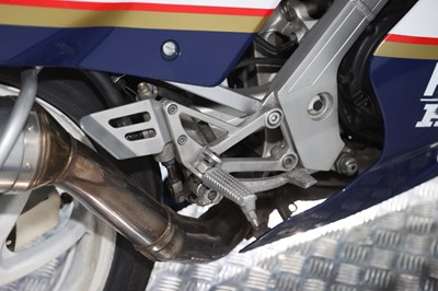 Lot 1987 Honda VFR400R