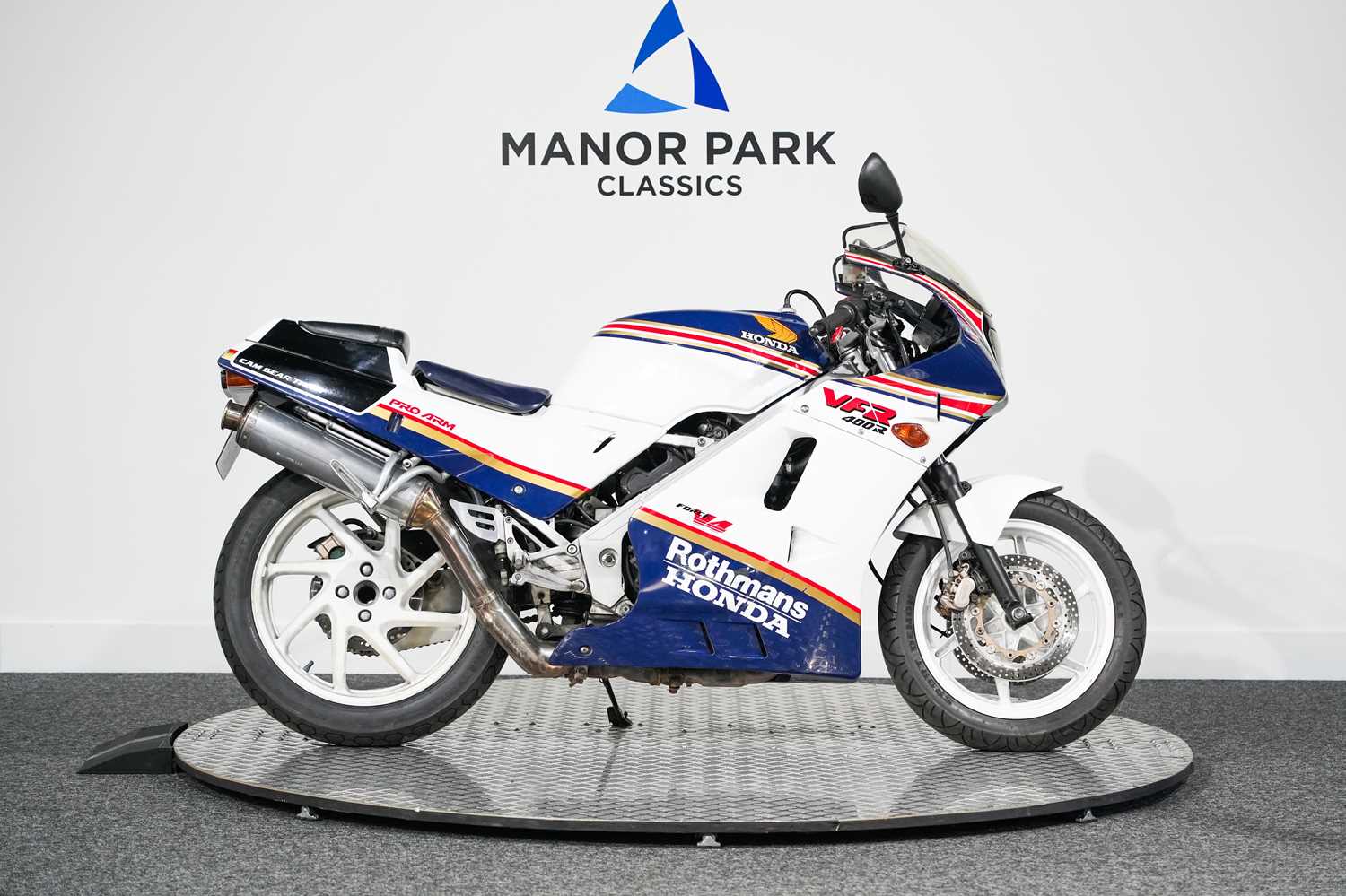 131 - 1987 Honda VFR400R