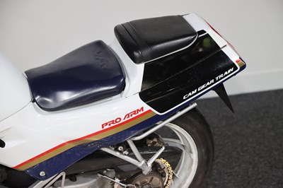 Lot 1987 Honda VFR400R