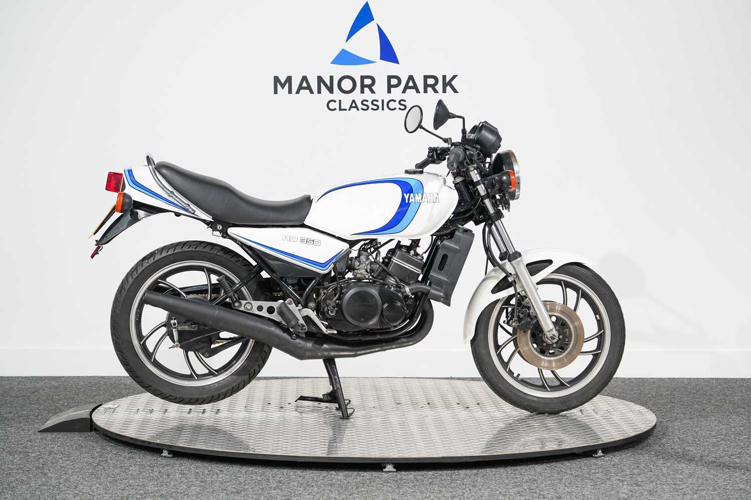 124 - 1979 Yamaha RD350LC