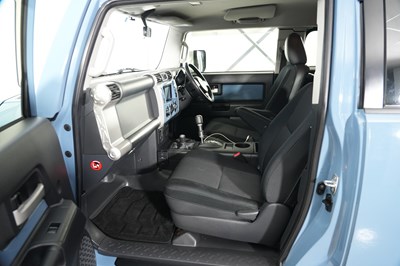 Lot 2014 Toyota FJ Cruiser