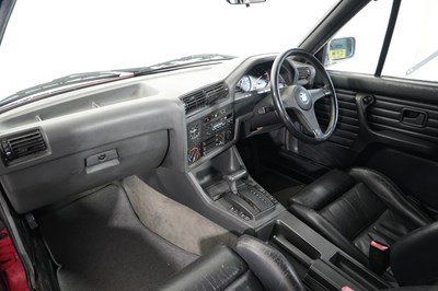 Lot 316 - 1993 BMW 318i (E30) Lux Convertible