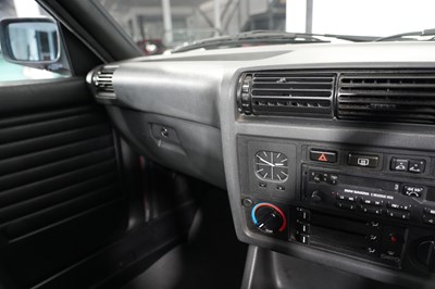 Lot 316 - 1993 BMW 318i (E30) Lux Convertible