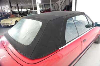 Lot 316 - 1993 BMW 318i (E30) Lux Convertible