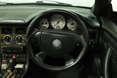 Lot 2001 Mercedes-Benz SLK32 AMG