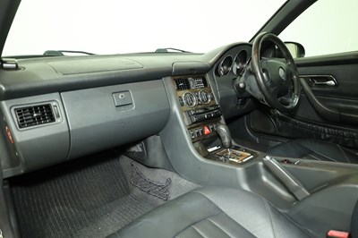 Lot 2001 Mercedes-Benz SLK32 AMG