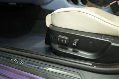 Lot 143 - 1999 BMW 528I Auto