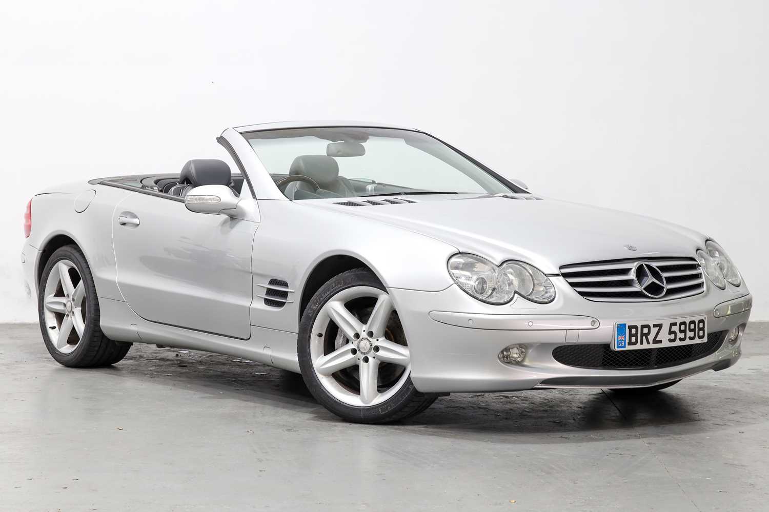 Lot 108 - 2003 Mercedes-Benz SL500