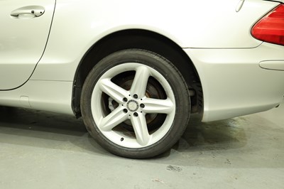 Lot 108 - 2003 Mercedes-Benz SL500