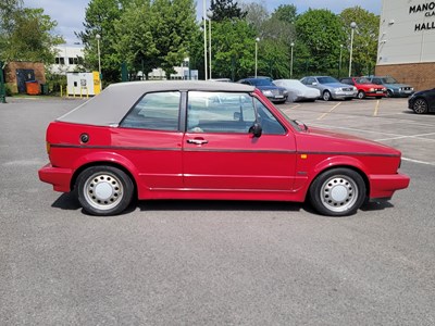 Lot 2 - 1993 Volkswagen Golf Clipper Cabriolet