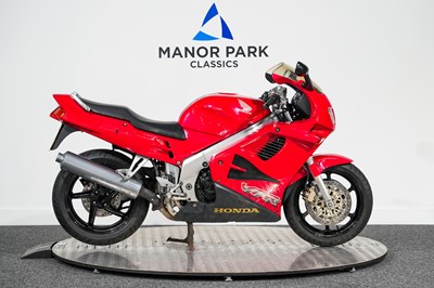 Lot 1995 Honda VFR750