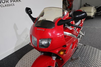Lot 71 - 1995 Honda VFR750