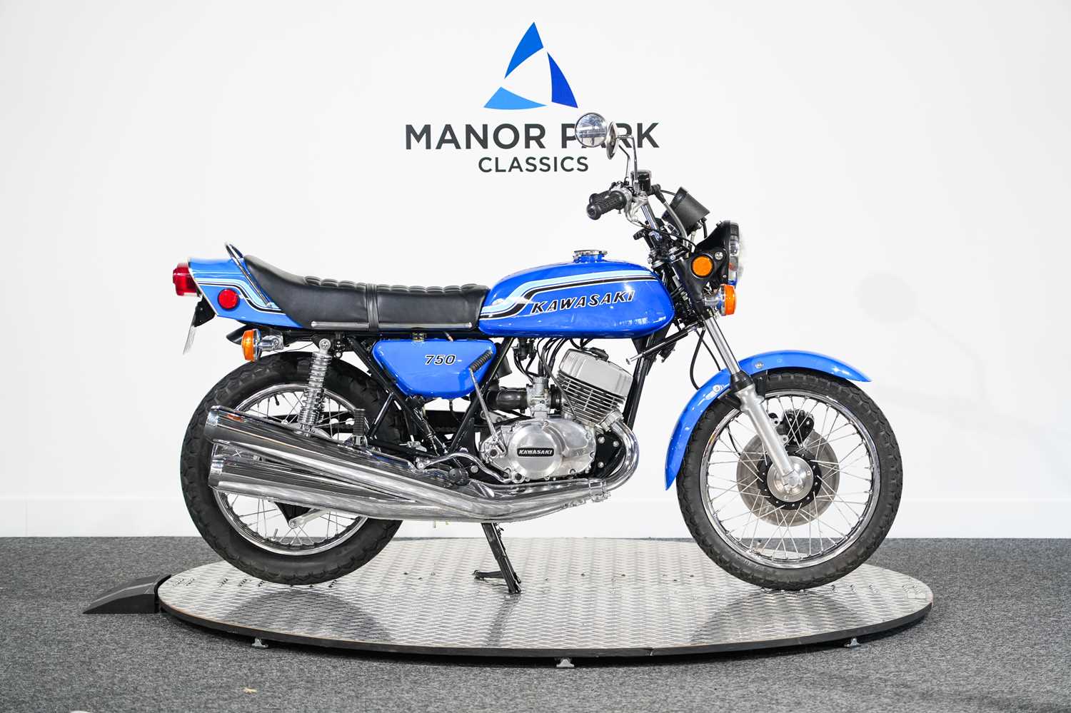 107 - 1971 Kawasaki H2 Mach IV