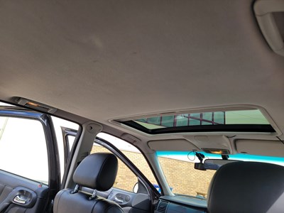 Lot 4 - 2001 Vauxhall Vectra 2.2i 16v CDX